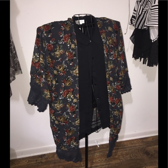 Angie size medium shrug floral semi sheer casual layers spring summer flowy - Picture 1 of 7